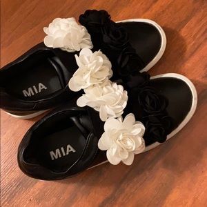 Mia shoes with Flowers